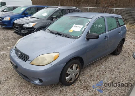 2005 Toyota Matrix z USA, uszkodzony, nr VIN 2T1KR32E45C356232